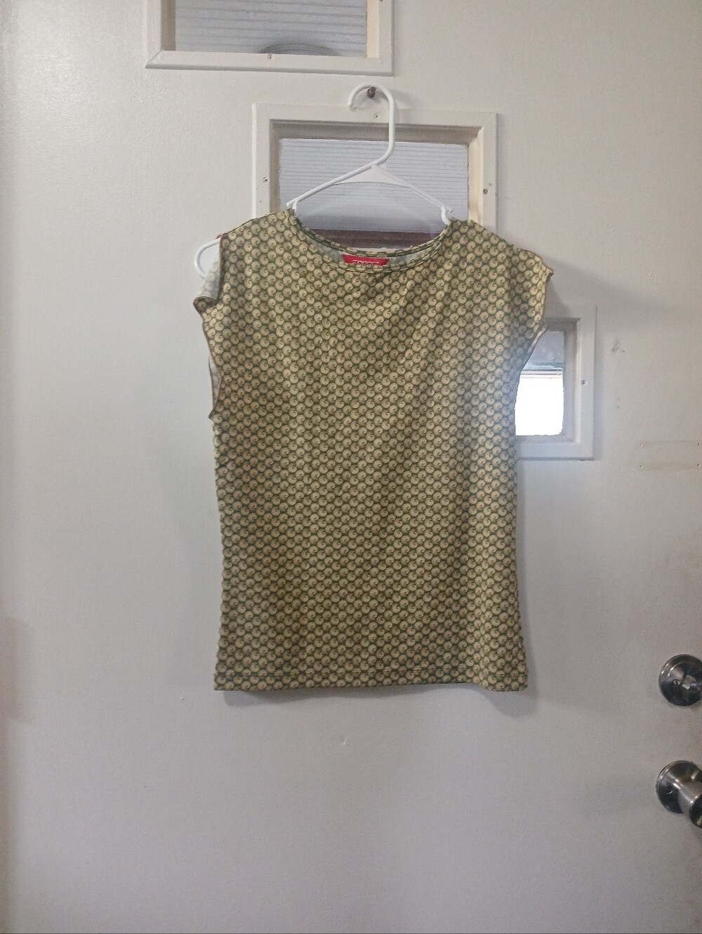 Sleeveless Printed Shell Set in Olive Green
